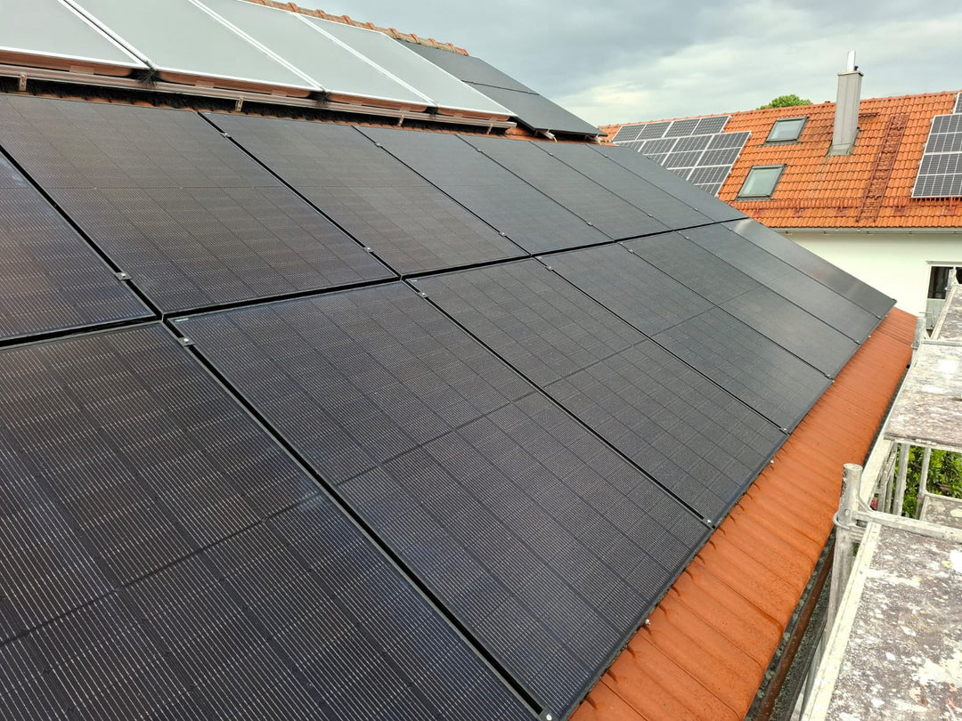 SunEnergyXT hochwertiger Ziegeldach Montagesatz für 2 oder 4 Solarmodule - Dachhaken SunEnergyXT